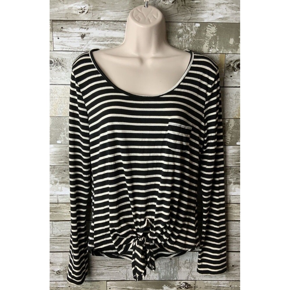 Junior's Rebellious One Striped Tie-Front Top, Black & Ivory‎ Size S